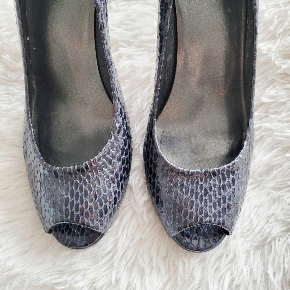 Stuart Weitzman Plainfield Snakeskin Embossed Peep Toe Pumps - Picture 4 of 8